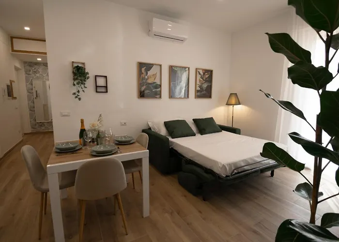 Metro A - Hedera & Bloom Apartment Rom
