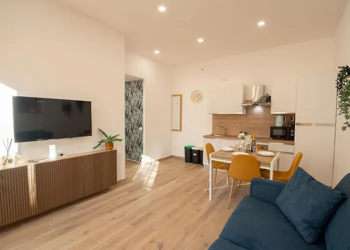 Metro A - Hedera & Bloom Apartment *